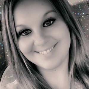 Meet your Posher, Laci